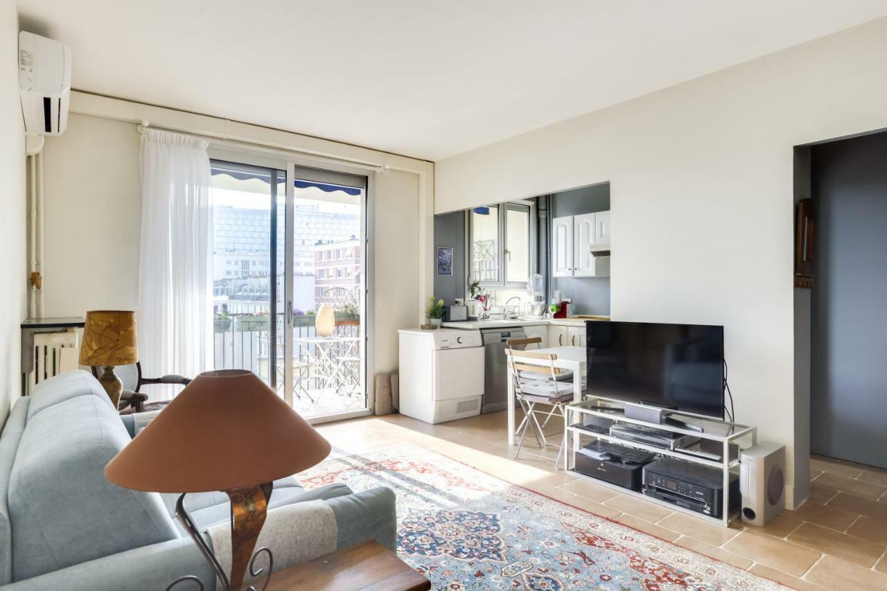 Charming Apartment With Terrace By Weekome ปารีส ภายนอก รูปภาพ